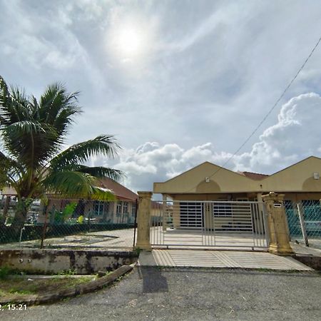 Seaview Promenade Homestay Дунгун Стая снимка